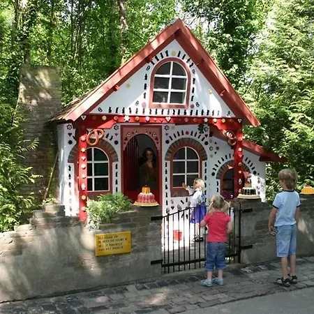 With Free Parking Boven Jan Apartmán