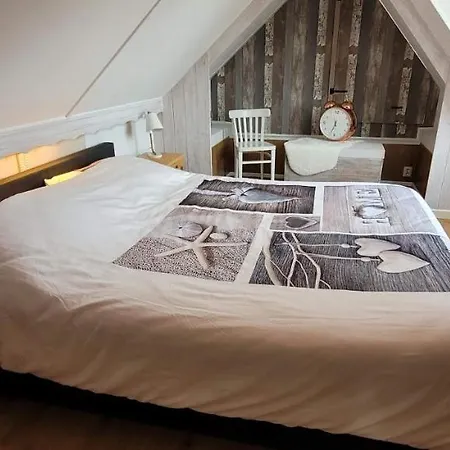 Appartement Holiday apartment free parking&airco Boven Jan Enkhuizen *
