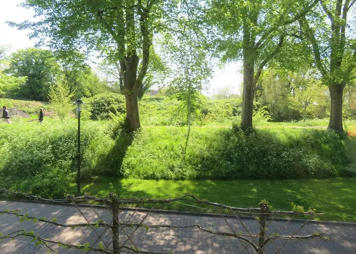 With Free Parking Boven Jan * Enkhuizen