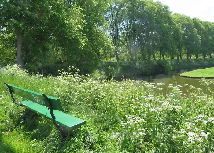 With Free Parking Boven Jan *