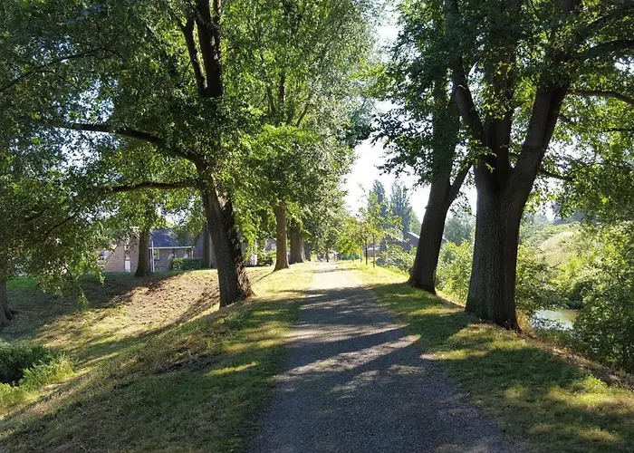 With Free Parking Boven Jan * Enkhuizen