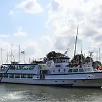 With Free Parking Boven Jan Enkhuizen