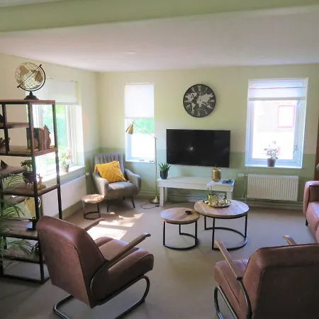 With Free Parking Boven Jan Apartment *